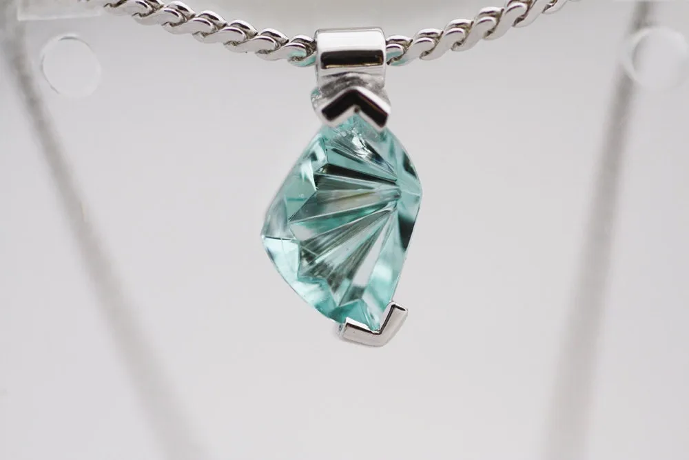 Aquamarine silver pendant
