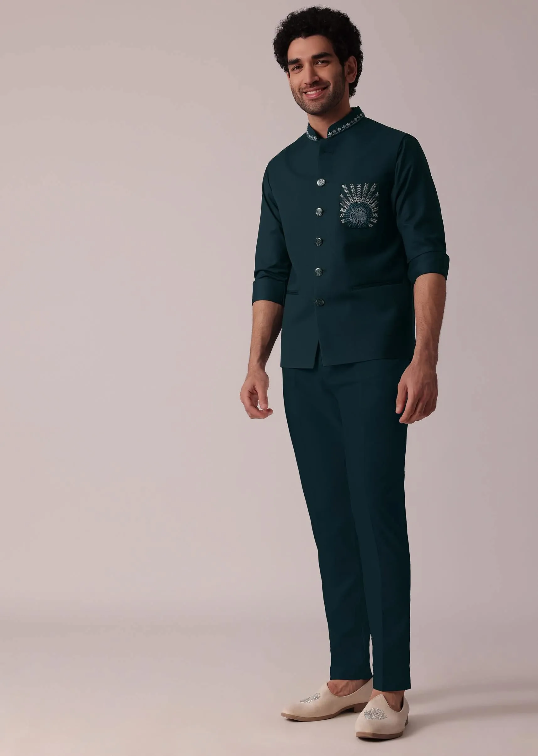 Majestic Green Short Kurta With Elegant Embroidered Bandi